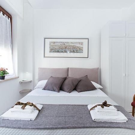 Apartamento Al Centro Di Napoli Exterior foto